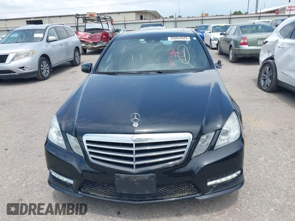 2013 Mercedes-Benz E 350 Luxury z VIN WDDHF5KB8DA727907, wystawiony jako IAAI lot #42476164 z przebiegiem 195 140 mil mil oraz . Historia ofert i sprzedaży dostępna na DreamBid. Obrazek 12.