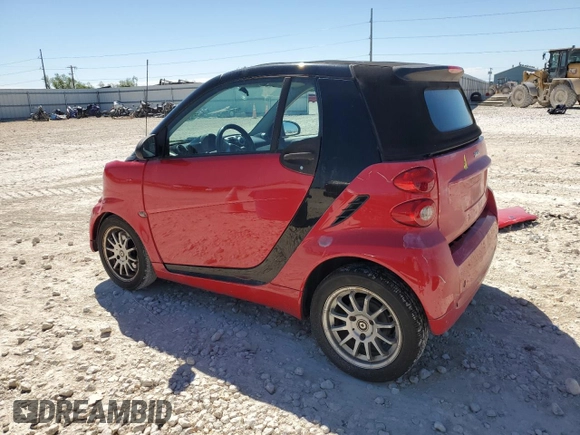 2011 Smart fortwo Passion with VIN WMEEK3BA7BK462796, listed as a Copart auction lot 52819475 with 107,381 mi miles and Salvage title. Bid and sale history available at DreamBid. Image 2.