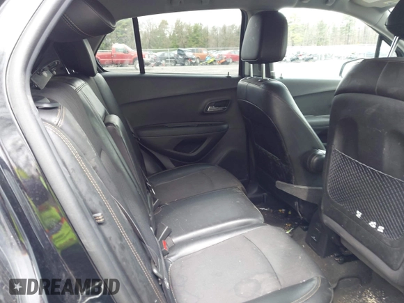 2019 Chevrolet Trax LT with VIN 3GNCJPSB3KL361253, listed as a IAAI auction lot 41946860 with 96,170 mi miles. Bid and sale history available at carsss.com. Image 8.