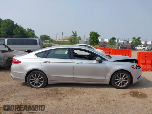 2017 Ford Fusion SE с VIN 3FA6P0H71HR160106, выставлен на аукционе IAAI как лот 42468650 с пробегом 137 936 миль миль и . История ставок и продаж доступна на DreamBid. Изображение 13.