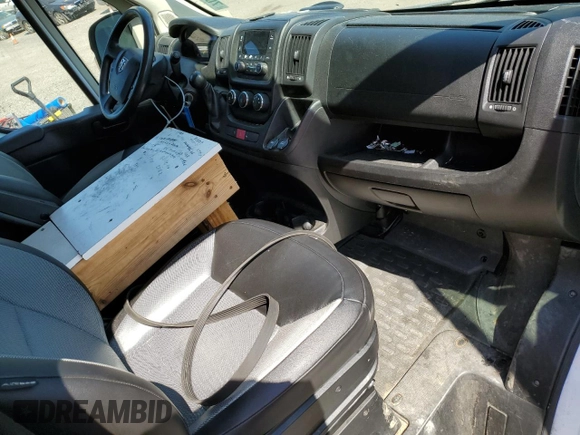 2017 Ram ProMaster Cargo with VIN 3C6TRVAG0HE502979, listed as a Copart auction lot 73061164 with 170,124 mi miles and Clean Title. Bid and sale history available at DreamBid. Image 8.