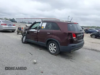 2013 Kia Sorento LX with VIN 5XYKT4A2XDG323012, listed as a IAAI auction lot 41875238 with 1 mi miles. Bid and sale history available at carsss.com. Image 3.