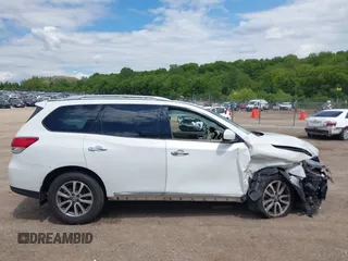 2014 Nissan Pathfinder S with VIN 5N1AR2MM3EC612715, listed as a IAAI auction lot 42356789 with 171,921 mi miles and . Bid and sale history available at DreamBid. Image 13.