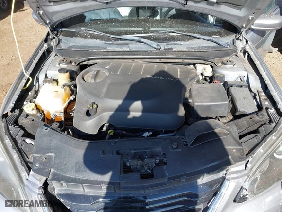 2013 Chrysler 200 Limited with VIN 1C3CCBCG2DN728067, listed as a IAAI auction lot 41055630 with 82,665 mi miles. Bid and sale history available at carsss.com. Image 10.