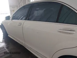 2010 Mercedes-Benz S 550 z VIN WDDNG8GB1AA352707, wystawiony jako IAAI lot #42362577 z przebiegiem 201 878 mil mil oraz . Historia ofert i sprzedaży dostępna na DreamBid. Obrazek 14.