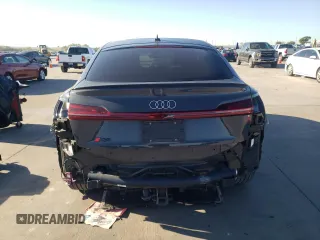 2024 Audi Q8 e-tron Sportback S line Premium Plus z VIN WA1CAAGE9RB032409, wystawiony jako Copart lot #71624704 z przebiegiem 9 364 mil mil oraz Szkoda całkowita • Salvage title. Historia ofert i sprzedaży dostępna na DreamBid. Obrazek 6.