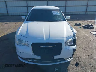 2018 Chrysler 300 Touring with VIN 2C3CCAAG5JH130184, listed as a IAAI auction lot 41479711 with 221,714 mi miles and . Bid and sale history available at DreamBid. Image 12.
