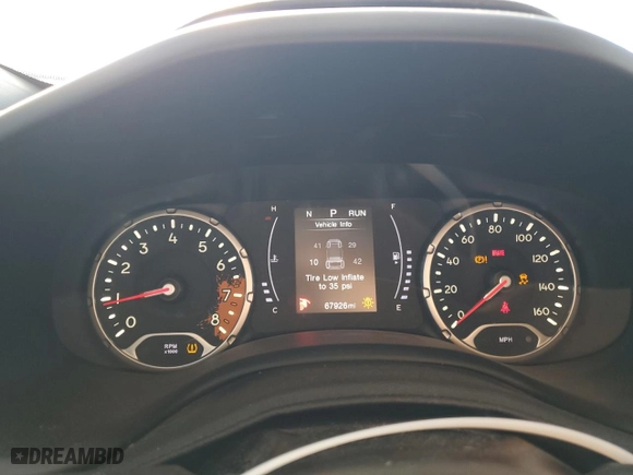 2018 Jeep Renegade Latitude with VIN ZACCJABB8JPJ20300, listed as a Copart auction lot 47834555 with 67,926 mi miles and Salvage Title. Bid and sale history available at carsss.com. Image 9.