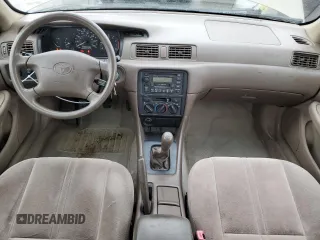 1999 Toyota Camry LE z VIN 4T1BF28K6XU077804, wystawiony jako Copart lot #51485495 z przebiegiem 124 273 mil mil oraz Szkoda całkowita • Salvage title. Historia ofert i sprzedaży dostępna na DreamBid. Obrazek 8.
