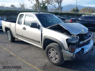 2008 Chevrolet Colorado Work Truck with VIN 1GCCS199088137371, listed as a IAAI auction lot 41609677 with 177,004 mi miles. Bid and sale history available at carsss.com. Image 1.