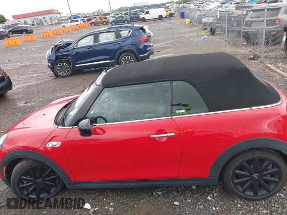 2019 MINI Convertible Cooper S с VIN WMWWG9C51K3E39565, выставлен на аукционе IAAI как лот 42125546 с пробегом 58 634 миль миль и . История ставок и продаж доступна на DreamBid. Изображение 14.