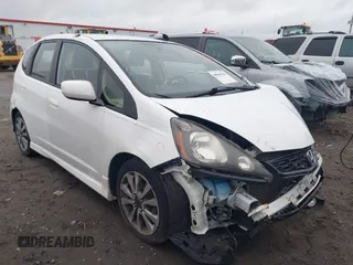 2012 Honda Fit Sport with VIN JHMGE8H52CC018984, listed as a IAAI auction lot 40880358 with 111,614 mi miles. Bid and sale history available at carsss.com. Image 1.