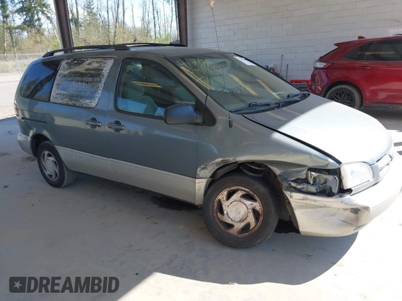 1999 Toyota Sienna LE with VIN 4T3ZF13C4XU166786, listed as a IAAI auction lot 42057995 with 316,259 mi miles. Bid and sale history available at carsss.com. Image 1.