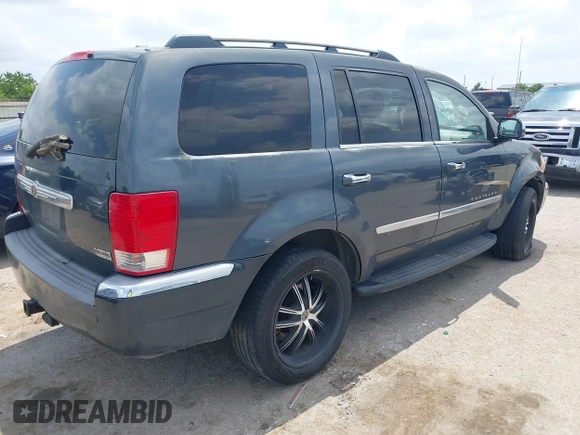 2007 Chrysler Aspen Limited z VIN 1A8HW582X7F532568, wystawiony jako IAAI lot #42265982 z przebiegiem 221 008 mil mil oraz . Historia ofert i sprzedaży dostępna na DreamBid. Obrazek 4.