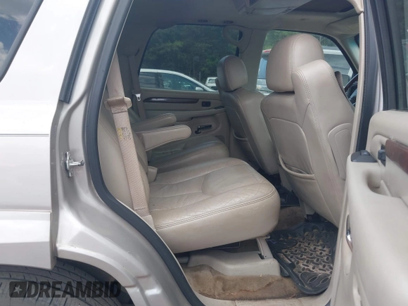 2005 Cadillac Escalade with VIN 1GYEC63T45R115932, listed as a IAAI auction lot 42756514 with 373,014 mi miles and . Bid and sale history available at DreamBid. Image 8.