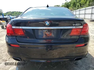 2015 BMW 7 Series 740i z VIN WBAYA6C59FD826788, wystawiony jako Copart lot #55747215 z przebiegiem 134 960 mil mil oraz Szkoda całkowita • Salvage title. Historia ofert i sprzedaży dostępna na DreamBid. Obrazek 6.