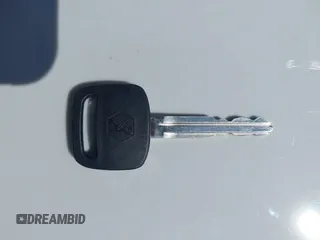 1998 Toyota 4Runner SR5 z VIN JT3HN86RXW0193568, wystawiony jako IAAI lot #42062130 z przebiegiem Nie podano mil oraz . Historia ofert i sprzedaży dostępna na DreamBid. Obrazek 11.
