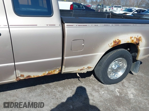 1996 Ford Ranger XL z VIN 1FTCR14U2TPB53948, wystawiony jako IAAI lot #41866170 z przebiegiem 164 675 mil mil oraz . Historia ofert i sprzedaży dostępna na DreamBid. Obrazek 6.