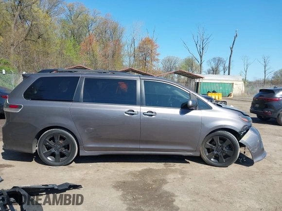2015 Toyota Sienna SE with VIN 5TDXK3DC3FS682327, listed as a IAAI auction lot 41983156 with 141,640 mi miles. Bid and sale history available at carsss.com. Image 13.