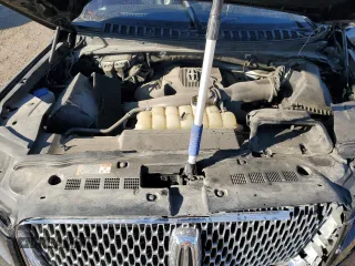 2020 Lincoln Navigator Reserve z VIN 5LMJJ2LT2LEL09441, wystawiony jako Copart lot #50593575 z przebiegiem 59 347 mil mil oraz Szkoda całkowita • Salvage title. Historia ofert i sprzedaży dostępna na DreamBid. Obrazek 13.