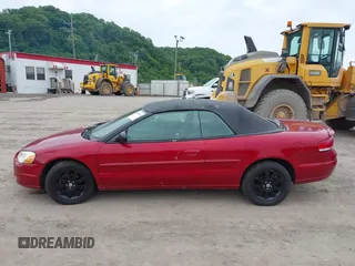2004 Chrysler Sebring GTC z VIN 1C3EL75R44N172753, wystawiony jako IAAI lot #42352821 z przebiegiem Nie podano mil oraz . Historia ofert i sprzedaży dostępna na DreamBid. Obrazek 14.