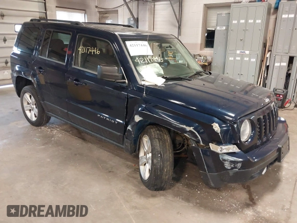 2014 Jeep Patriot Latitude z VIN 1C4NJRFB2ED693945, wystawiony jako IAAI lot #42117446 z przebiegiem 151 614 mil mil oraz . Historia ofert i sprzedaży dostępna na DreamBid. Obrazek 1.