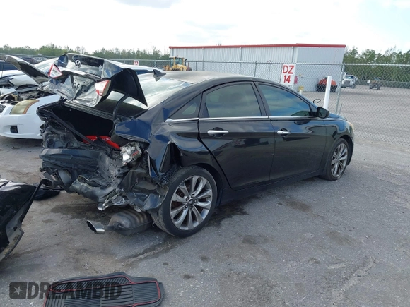 2011 Hyundai Sonata Limited with VIN 5NPEC4AC6BH154747, listed as a IAAI auction lot 42081512 with 235,151 mi miles and . Bid and sale history available at carsss.com. Image 4.