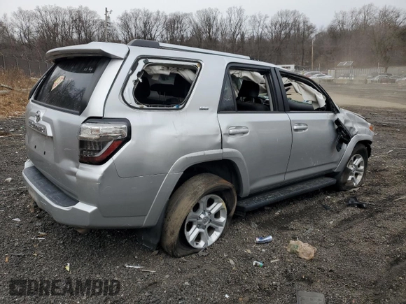 2022 Toyota 4Runner SR5 Premium with VIN JTENU5JR4N6055278, listed as a Copart auction lot 44528505 with Not provided miles and Non repairable. Bid and sale history available at DreamBid. Image 3.