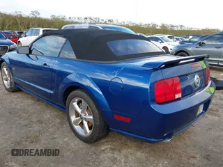 2007 Ford Mustang GT Deluxe with VIN 1ZVHT85H075325586, listed as a IAAI auction lot 40581160 with Not Provided miles and . Bid and sale history available at carsss.com. Image 3.