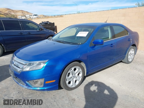 2011 Ford Fusion SE with VIN 3FAHP0HA2BR334826, listed as a IAAI auction lot 40993511 with 194,486 mi miles. Bid and sale history available at carsss.com. Image 2.