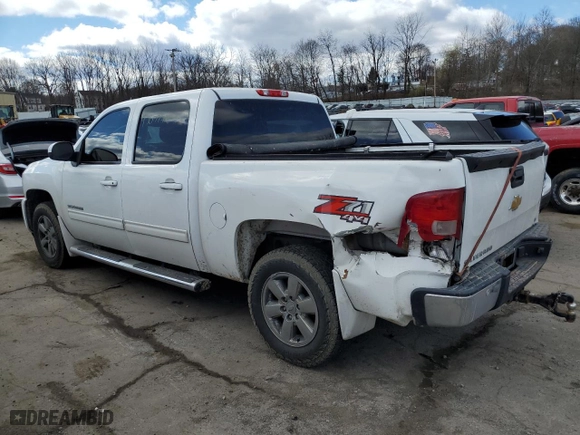 2013 Chevrolet Silverado 1500 LT with VIN 3GCPKSE73DG123013, listed as a Copart auction lot 77871044 with 152,921 mi miles and Salvage Title. Bid and sale history available at carsss.com. Image 2.