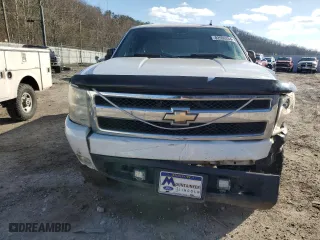 2009 Chevrolet Silverado 1500 LTZ with VIN 1GCEK39049Z136547, listed as a Copart auction lot 82596254 with 171,433 mi miles and Salvage Title. Bid and sale history available at carsss.com. Image 5.