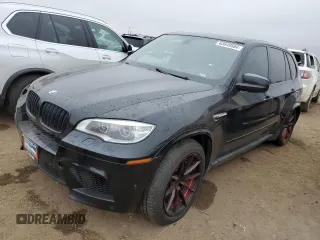 2013 BMW X5 M with VIN 5YMGY0C57DLL15713, listed as a Copart auction lot 63649584 with 0 mi miles and Salvage Title. Bid and sale history available at carsss.com. Image 1.