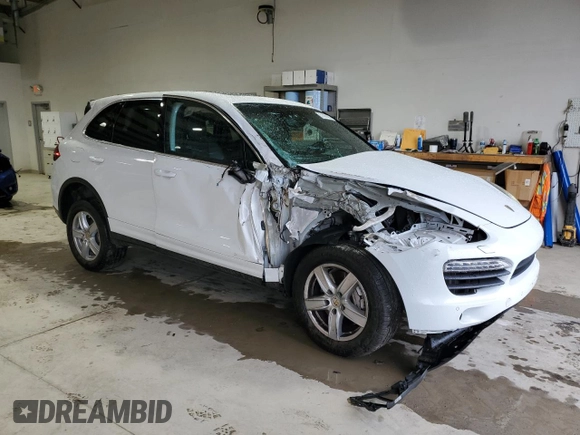 2014 Porsche Cayenne S Hybrid with VIN WP1AE2A28ELA50523, listed as a Copart auction lot 51361695 with 74,806 mi miles and Salvage title. Bid and sale history available at DreamBid. Image 4.