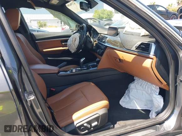 2016 BMW 3 Series 328i z VIN WBA8E9G52GNT84514, wystawiony jako IAAI lot #42396193 z przebiegiem 94 961 mil mil oraz . Historia ofert i sprzedaży dostępna na DreamBid. Obrazek 5.