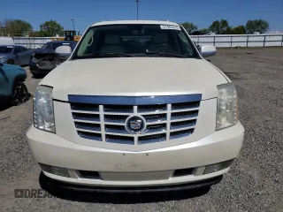 2007 Cadillac Escalade z VIN 1GYEC63827R397535, wystawiony jako Copart lot #51983615 z przebiegiem 148 736 mil mil oraz Szkoda całkowita • Salvage title. Historia ofert i sprzedaży dostępna na DreamBid. Obrazek 5.