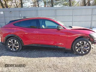 2022 Ford Mustang Mach-E Premium с VIN 3FMTK3SU0NMA49126, выставлен на аукционе IAAI как лот 41363406 с пробегом 16 911 миль миль и . История ставок и продаж доступна на DreamBid. Изображение 13.