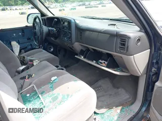 2005 Chevrolet Avalanche Z66 с VIN 3GNEC12Z65G150106, выставлен на аукционе IAAI как лот 42615490 с пробегом Не указан миль и . История ставок и продаж доступна на DreamBid. Изображение 5.