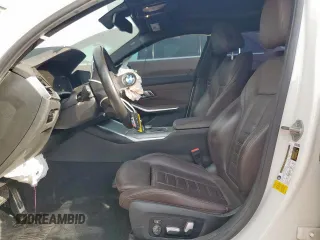 2022 BMW 3 Series 330i z VIN 3MW5R1J00N8C27912, wystawiony jako Copart lot #57255145 z przebiegiem 49 569 mil mil oraz Szkoda całkowita • Salvage title. Historia ofert i sprzedaży dostępna na DreamBid. Obrazek 7.