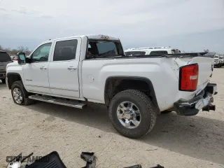 2018 GMC Sierra 3500HD SLT with VIN 1GT42XCY3JF154559, listed as a Copart auction lot 50743385 with 165,332 mi miles and Salvage Title. Bid and sale history available at carsss.com. Image 2.