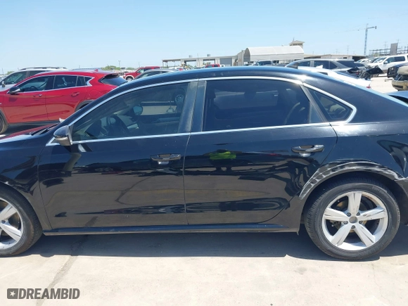 2012 Volkswagen Passat SE with VIN 1VWBH7A32CC094465, listed as a IAAI auction lot 41998550 with 139,833 mi miles. Bid and sale history available at carsss.com. Image 14.