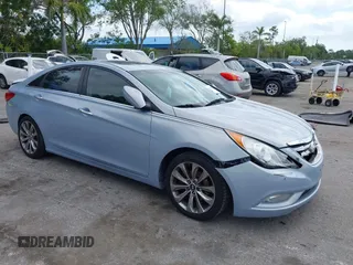 2012 Hyundai Sonata SE with VIN 5NPEC4AB9CH475853, listed as a IAAI auction lot 42084329 with 143,146 mi miles and . Bid and sale history available at carsss.com. Image 1.