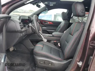 2024 Chevrolet Traverse AWD RS z VIN 1GNEVLKS1RJ198674, wystawiony jako Copart lot #52947305 z przebiegiem 10 550 mil mil oraz Szkoda całkowita • Salvage title. Historia ofert i sprzedaży dostępna na DreamBid. Obrazek 7.