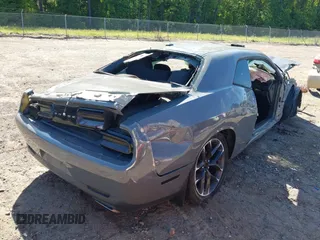 2019 Dodge Challenger R/T z VIN 2C3CDZBT8KH570991, wystawiony jako IAAI lot #42133680 z przebiegiem 158 186 mil mil oraz . Historia ofert i sprzedaży dostępna na DreamBid. Obrazek 4.
