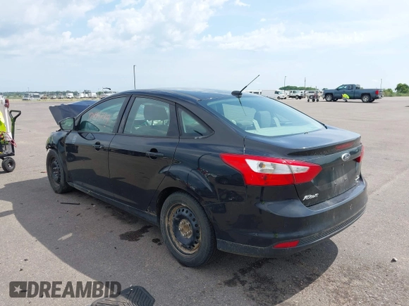 2012 Ford Focus SE with VIN 1FAHP3F28CL451694, listed as a IAAI auction lot 42491774 with Not provided miles and . Bid and sale history available at DreamBid. Image 3.