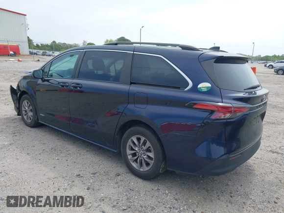 2021 Toyota Sienna LE z VIN 5TDKRKEC4MS024401, wystawiony jako IAAI lot #42043932 z przebiegiem 37 417 mil mil oraz . Historia ofert i sprzedaży dostępna na DreamBid. Obrazek 3.