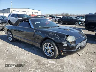 2004 Ford Thunderbird Deluxe z VIN 1FAHP60A24Y101788, wystawiony jako Copart lot #48224125 z przebiegiem 53 383 mil mil oraz Szkoda całkowita • Salvage title. Historia ofert i sprzedaży dostępna na DreamBid. Obrazek 4.