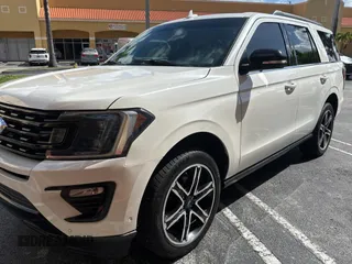 2021 Ford Expedition Limited z VIN 1FMJU1KT0MEA57485, wystawiony jako Copart lot #61282125 z przebiegiem 50 550 mil mil oraz Czysty tytuł • Clean title. Historia ofert i sprzedaży dostępna na DreamBid. Obrazek 2.