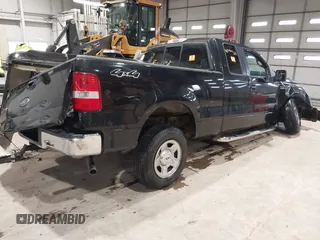 2005 Ford F-150 STX with VIN 1FTRX14W85FA02638, listed as a IAAI auction lot 41342528 with 86,500 mi miles. Bid and sale history available at carsss.com. Image 4.