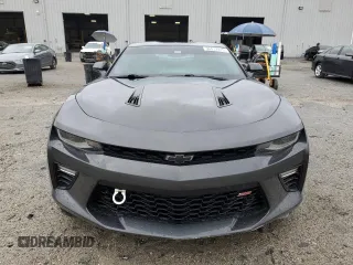 2018 Chevrolet Camaro 2SS z VIN 1G1FH1R77J0184405, wystawiony jako Copart lot #56412215 z przebiegiem 53 269 mil mil oraz Szkody całkowita. Historia ofert i sprzedaży dostępna na DreamBid. Obrazek 5.